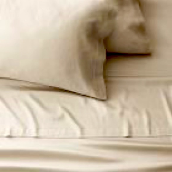 NWT West Elm Silky TENCEL™ Sheet Set in Color Sand - Picture 1 of 7